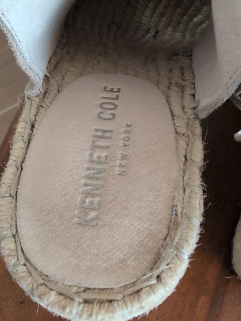 Kenneth Cole Tan Suede Peep-Toe Wedge Espadrilles Size 6 - Picture 5 of 10